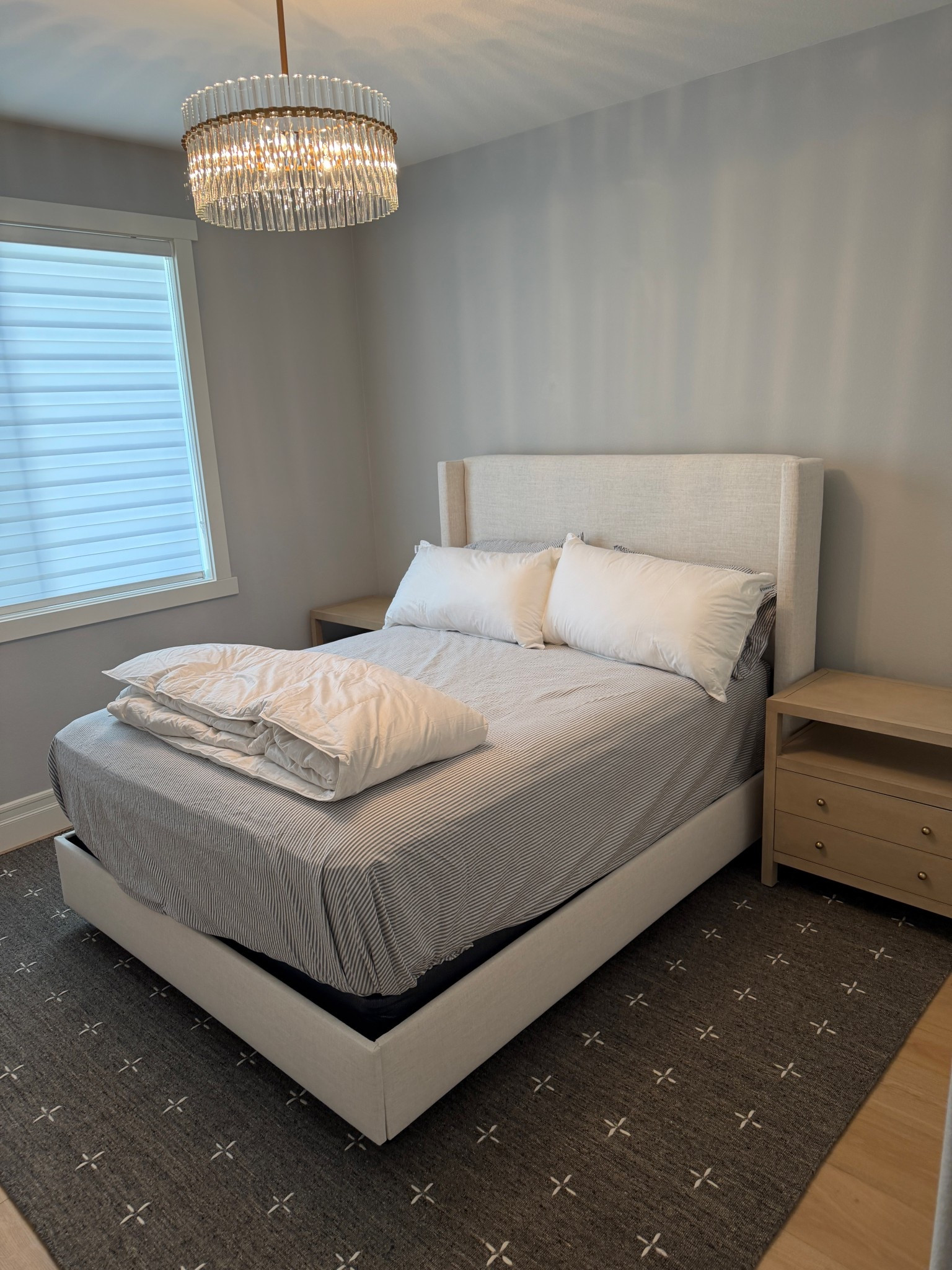 Guest bedroom refresh

Bed linens, rug, light fixture, nightstands, bed frame

#LTKHome #LTKdayinmylife #LTKmomlife