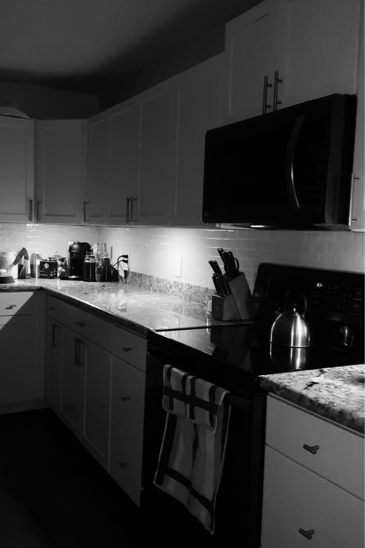 motion lights
aesthetic motion lights 
under cabinet lights
kitchen motion lights 
automatic lights 
overhead motion lights 
kitchen 


#LTKhome #LTKfamily #LTKGiftGuide