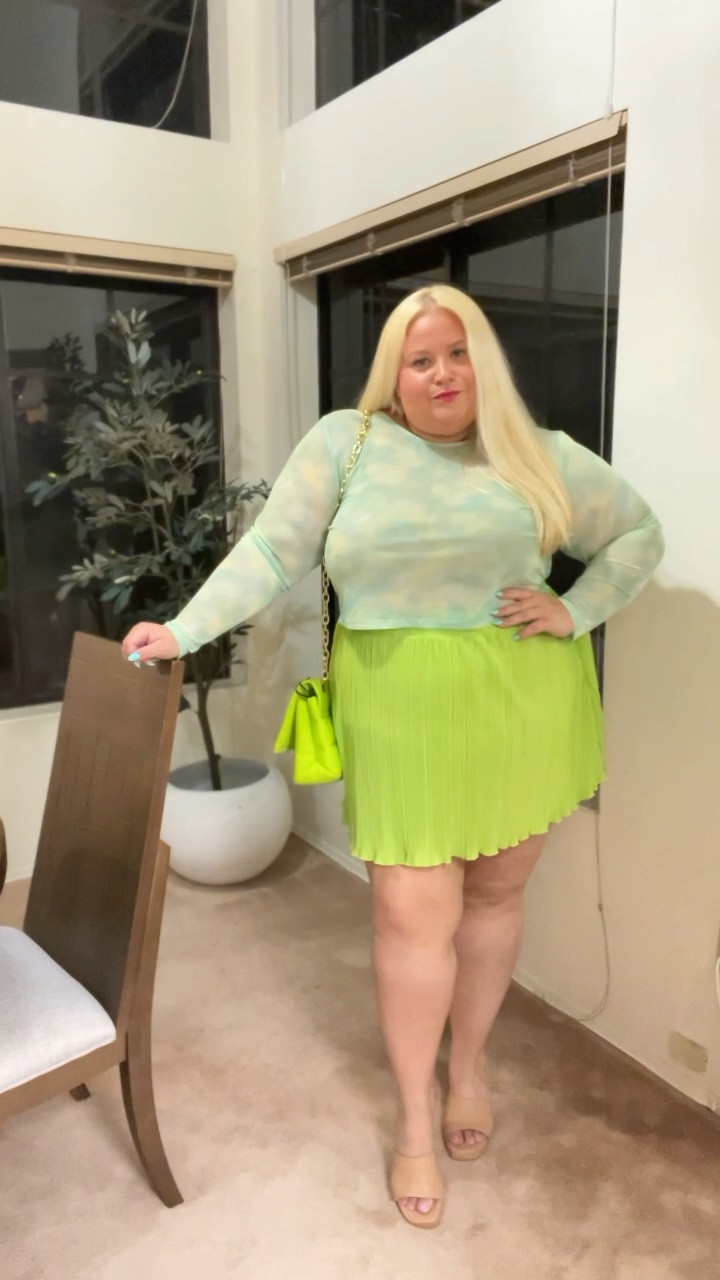 Curvy plus size spring greens and blues

Plisse skirt
Mini skirt 
Mesh top
Neon green

#LTKstyletip #LTKcurves #LTKunder50