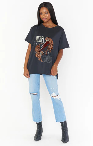 Airport Tee ~ Rebel Tiger Graphic | Show Me Your Mumu