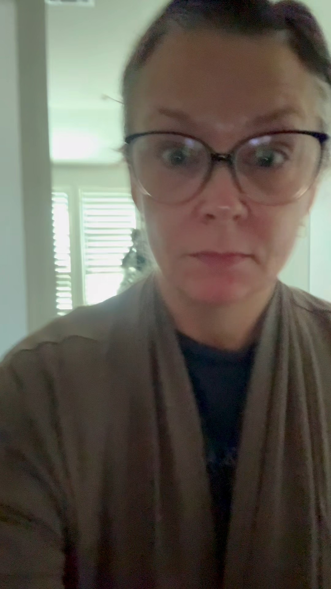 Cognac warmth, spicy cinnamon, juicy plum top → powdery iris + resinous myrrh heart - creamy tonka, vanilla & sandalwood base. Cozy, boozy, golden magic in one bottle
@ATRALIA PERFUMES USA #atralia #tonkagold #boozyfragrances #vanilla

#LTKdayinmylife #LTKBeauty #LTKOver40