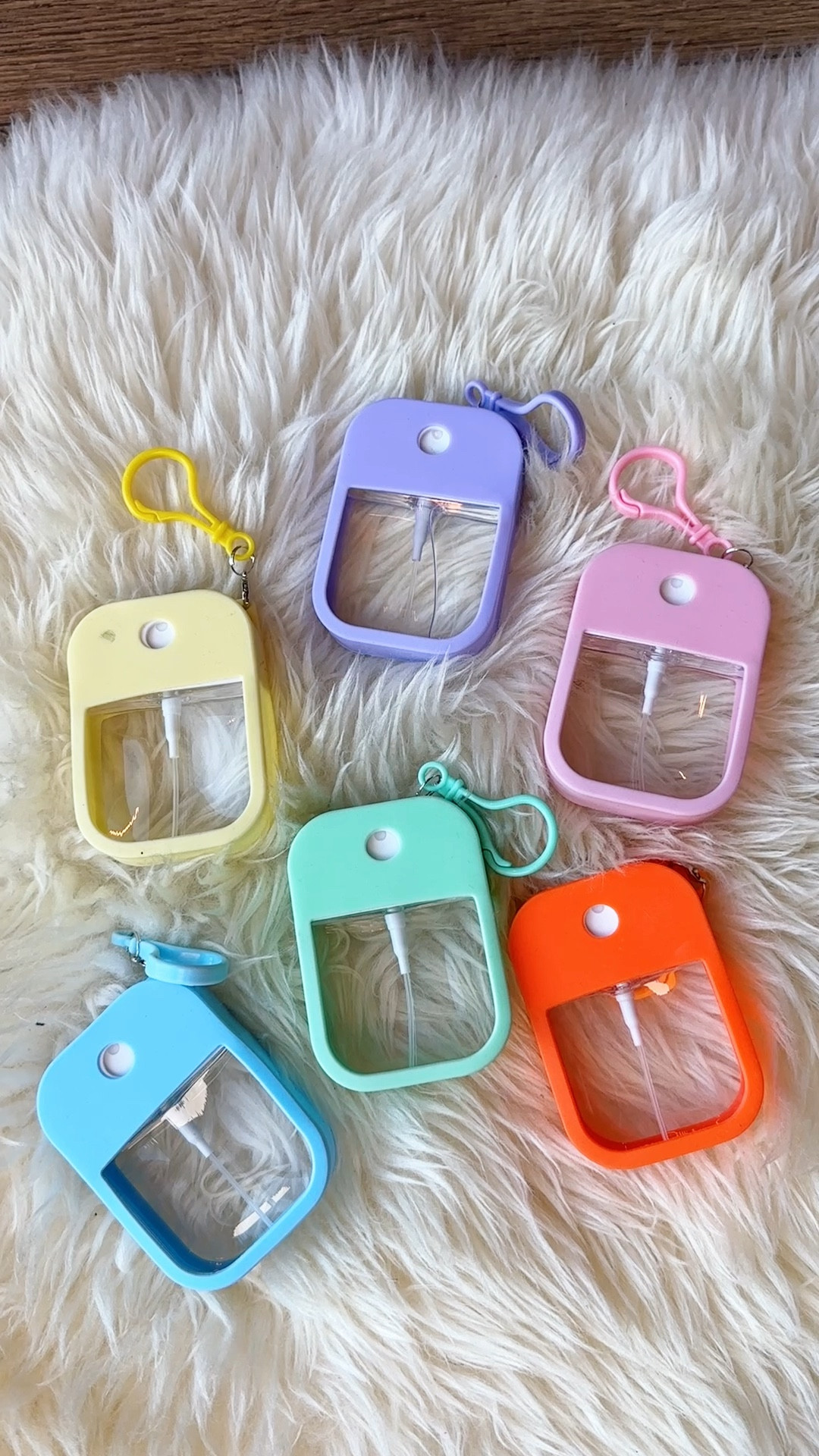 Hand sanitizer spray bottles
Easy refillable
Clips to any bag


#LTKunder50 #LTKFind #LTKbeauty