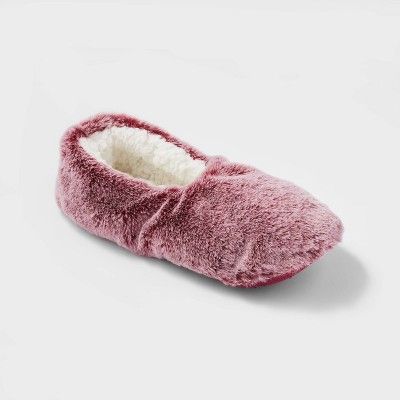 Women's Faux Fur Pull-On Slipper Socks | Target