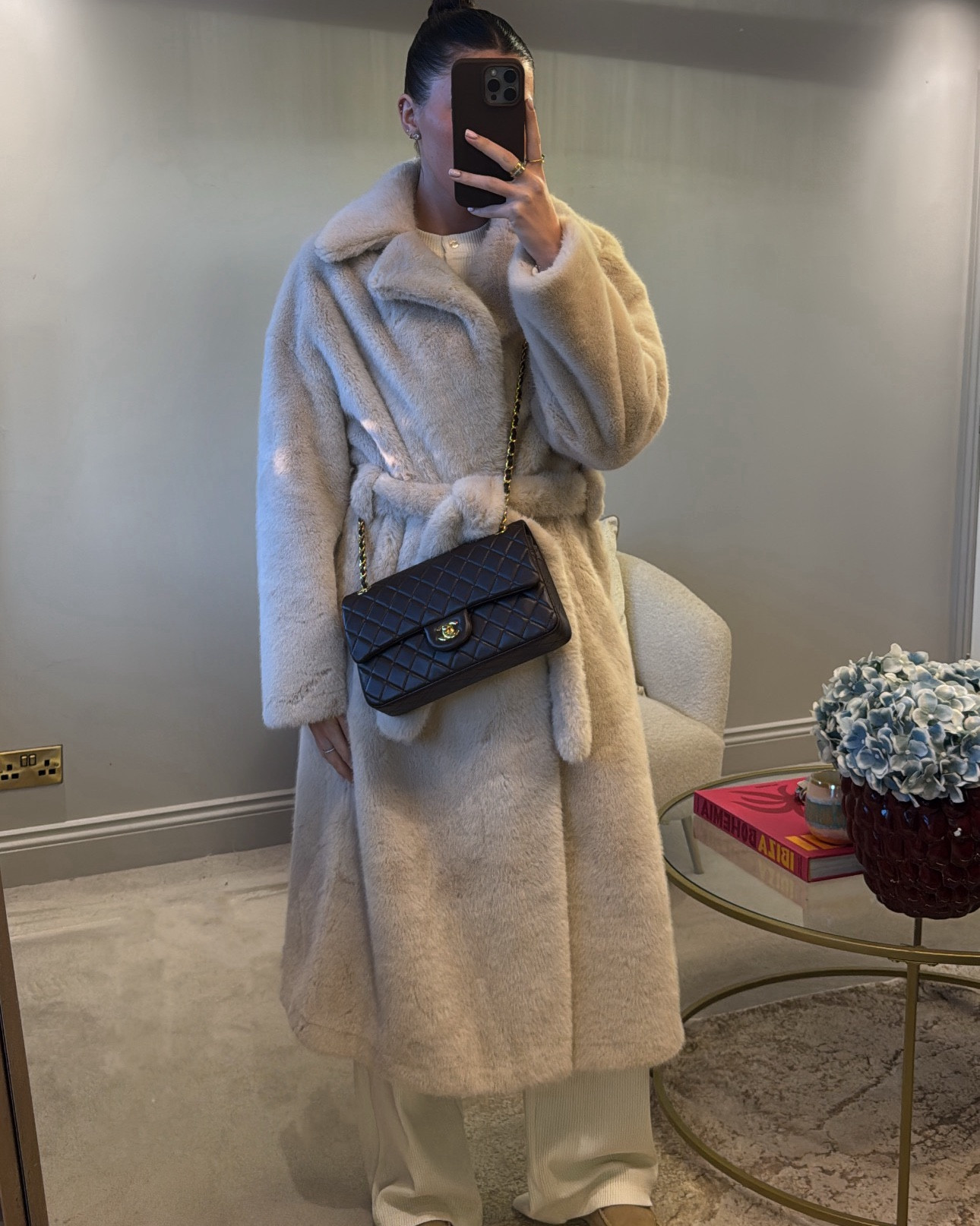 Co ord. Co ord set. Matching set. Comfy outfit. Cosy outfit. Faux fur. Faux fur jacket. Faux fur coat. Long coat. Winter outfit  

#LTKuk #LTKwinter #LTKstyletip