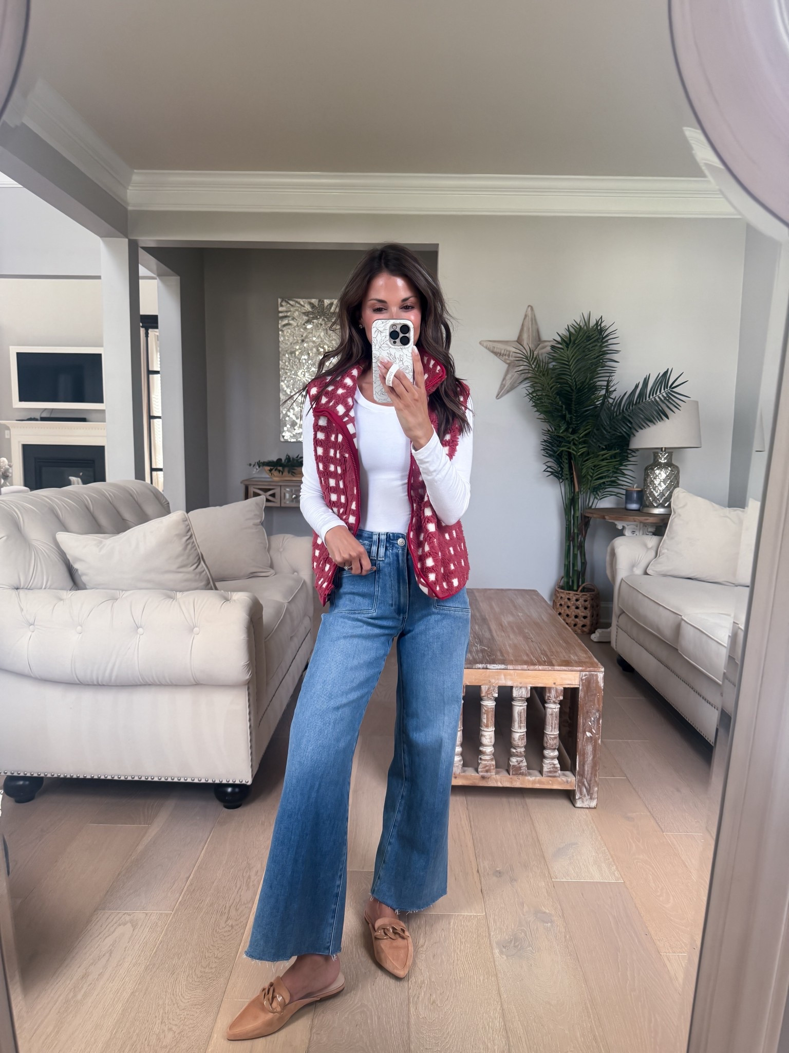 Jeans//sized down to 23//standard length in 27”//5’1

Price drops in cart 

#LTKPetite #LTKSaleAlert