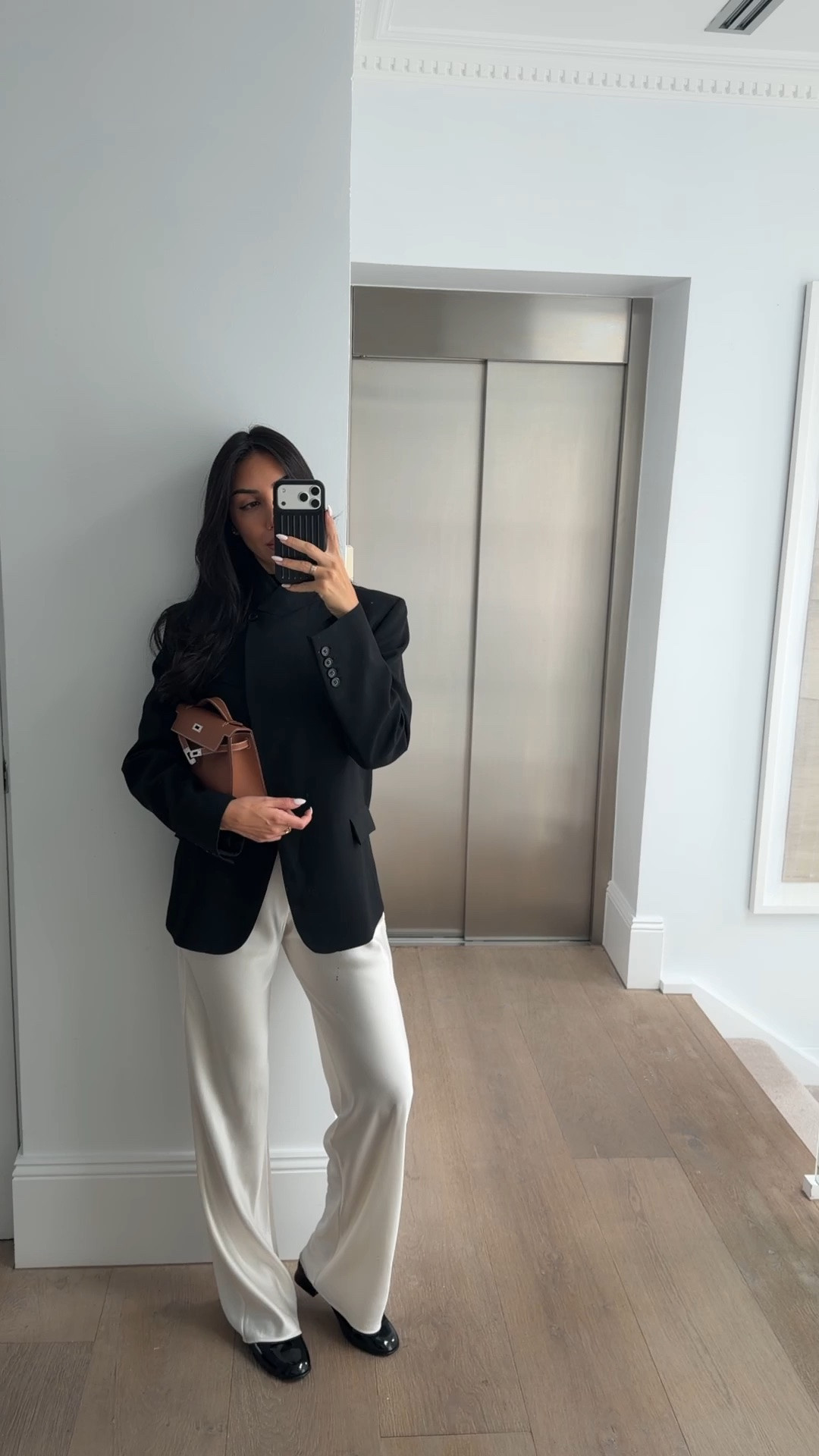 This blazer makes any outfit look chic

#LTKwinter #LTKstyletip #LTKmodest