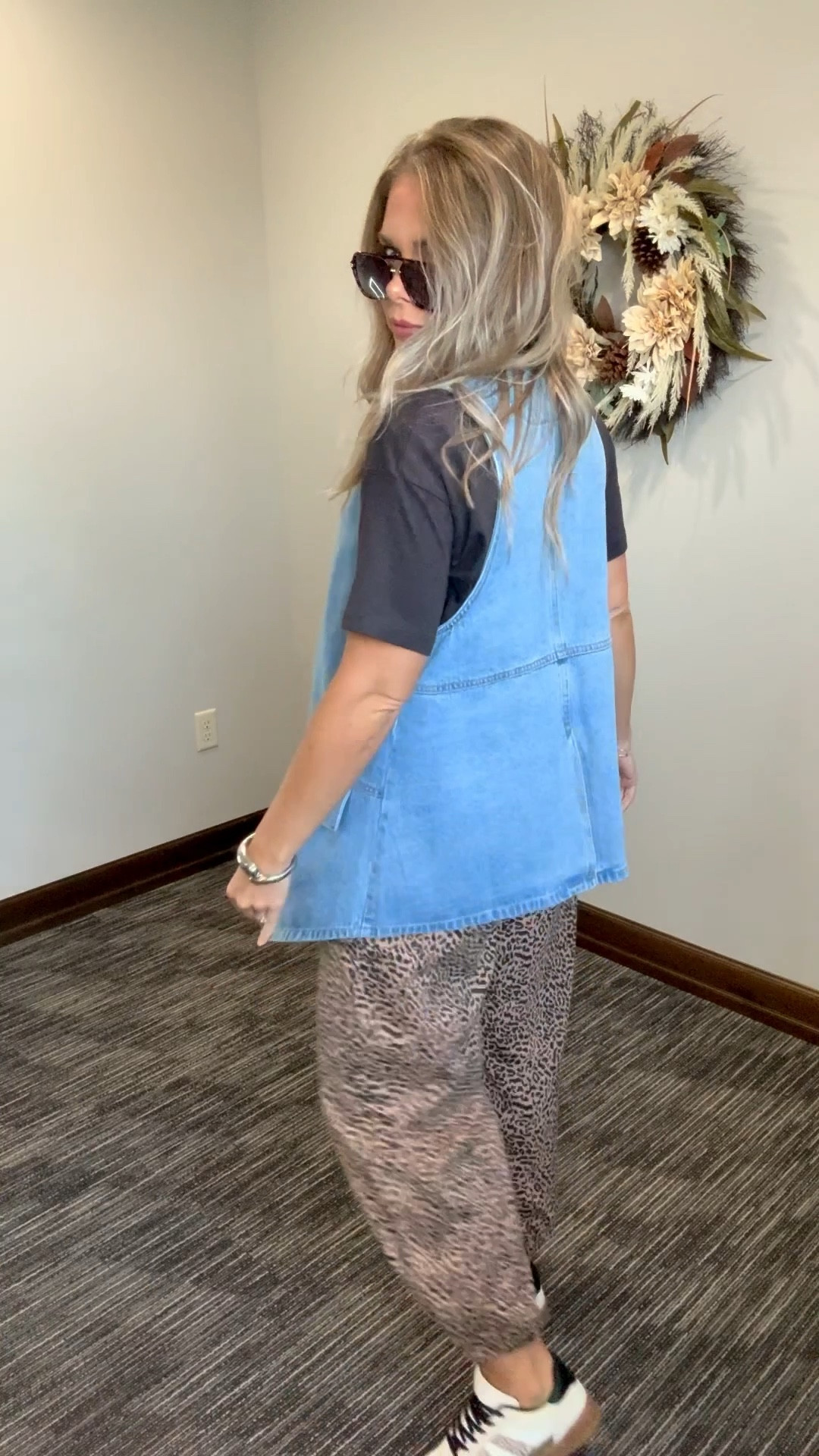 Medium vest but could do small. Medium crop tee. Medium pants. Sneakers tts  

#LTKActive #LTKSeasonal #LTKFindsUnder50