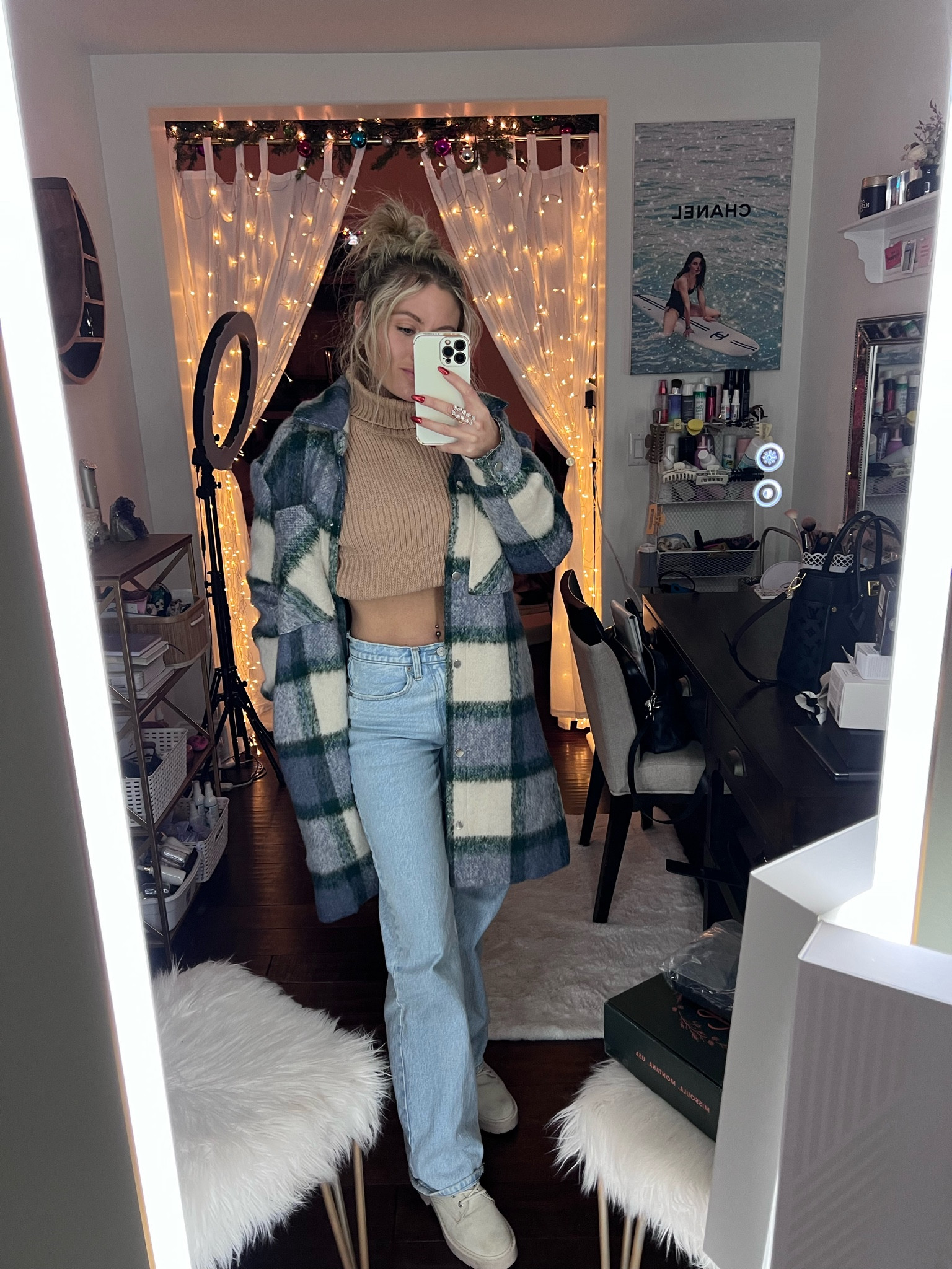 Simple and cozy outfit. Coat on SALE for $64 (originally $160). Wearing a size small. Top is 50% off for $23!
*
*
*
#ltkfind #sale #wintersale #holiday #ootd #outfitinspo

#LTKfit #LTKstyletip #LTKHoliday