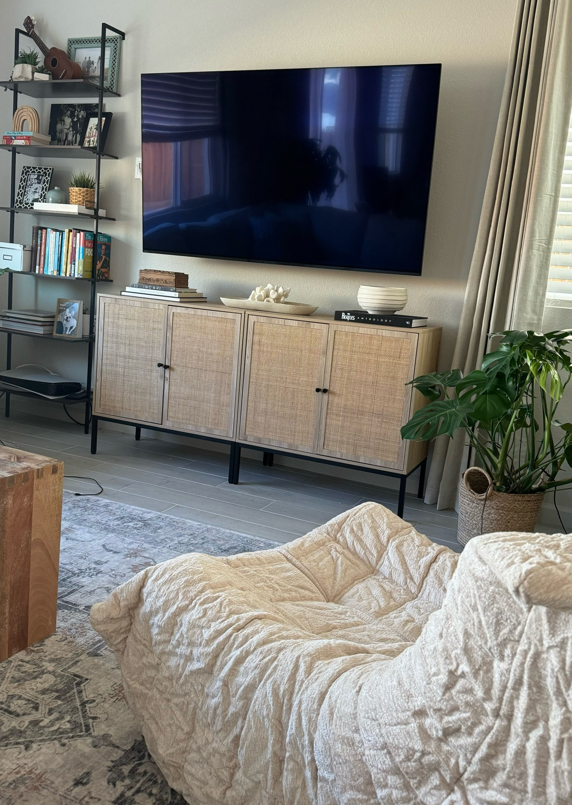 Cozy Saturday!! Neutral homes can still feel warm and inviting with a mix of different textures. 

#LTKHome