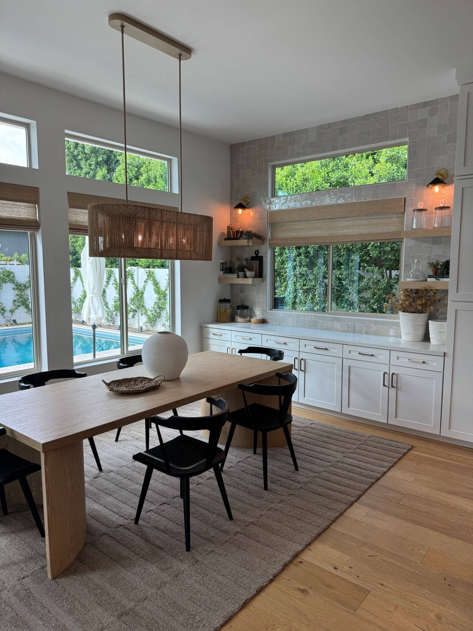 Kitchen nook views 

Kitchen decor-Amazon find-white oak table-modern dining table-unique lighting

#LTKStyleTip #LTKSeasonal #LTKHome