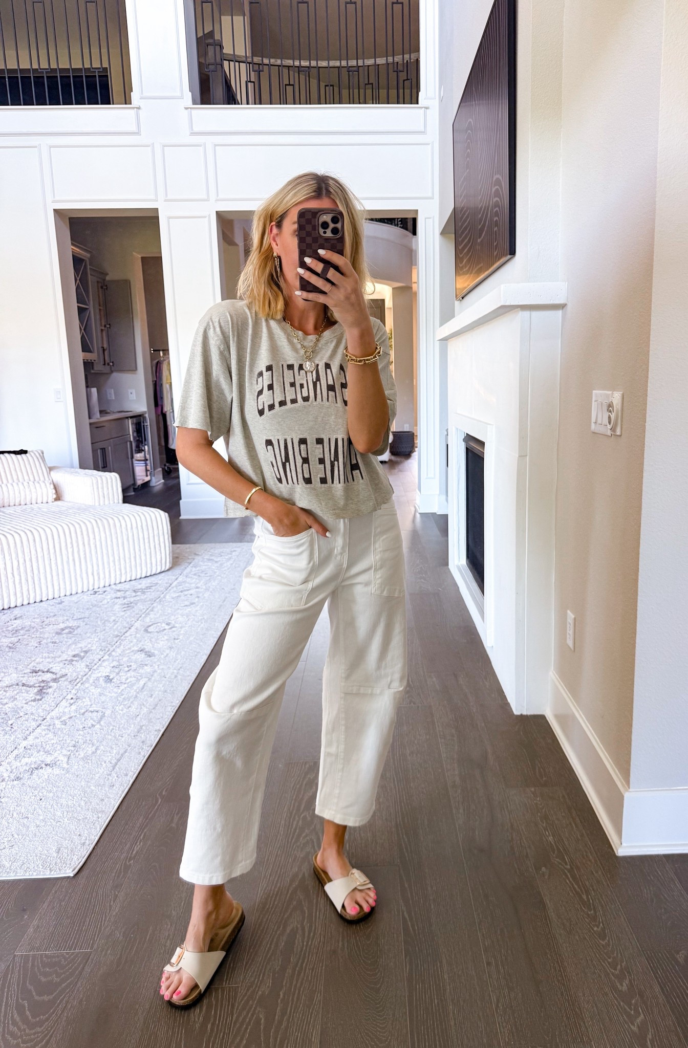 My new favorite barrel jeans from Amazon! In my true size 4 

#LTKootd #LTKdayinmylife #LTKmomlife