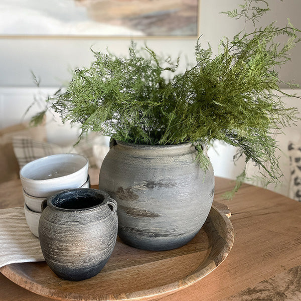 Terra-Cotta Inspired Black Pots - Decor Steals | Decor Steals