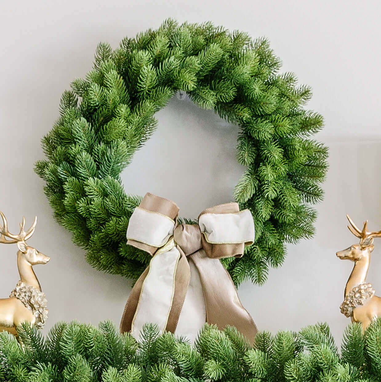 24" Royal Fir Artificial Christmas Wreath LED Lights (3D Battery Operated) | King of Christmas