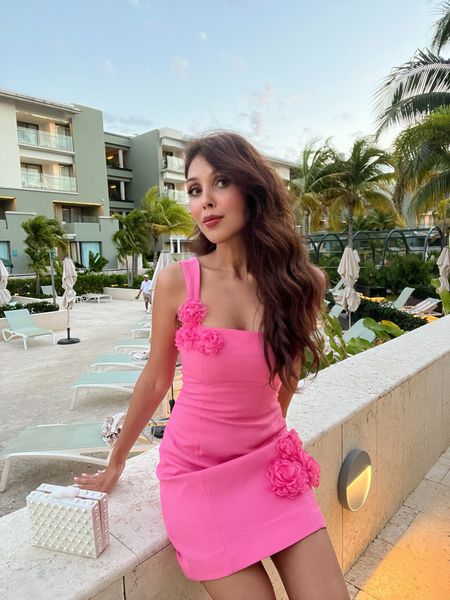 pink dress details 🫶🏼

#LTKSeasonal #LTKfindsunder100 #LTKfindsunder50