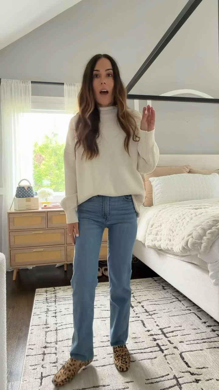 I will forever think FRAME makes the best jeans!! This straight leg fit I just love for the fall they’re stretchy. They’re comfortable. 😍

#LTKOver40 #LTKSeasonal #LTKSaleAlert