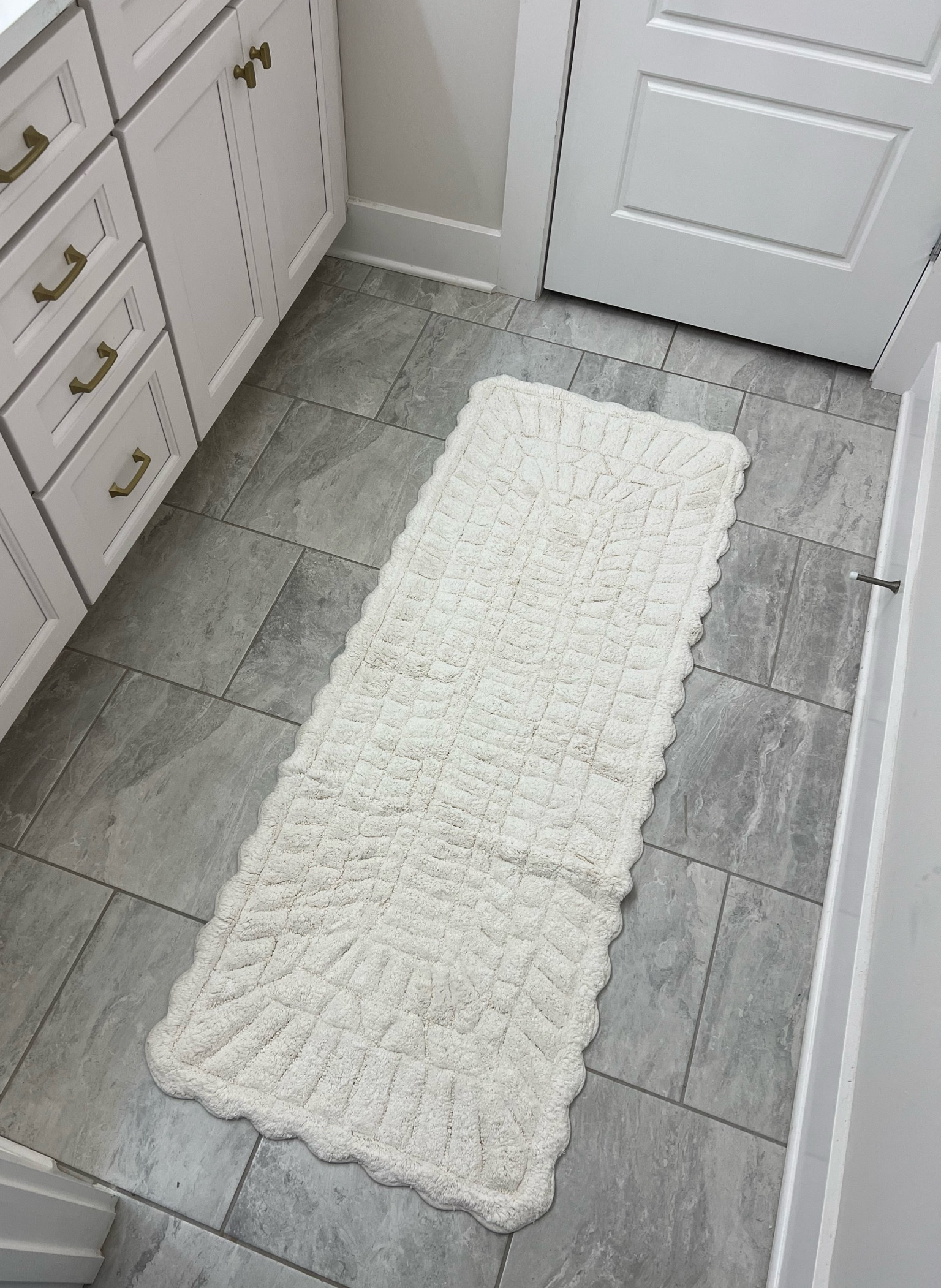 Anthropologie bathroom runner! 

#LTKstyletip #LTKhome #LTKfindsunder100