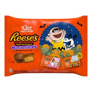 Reese's Miniatures Snoopy & Friends Milk Chocolate Peanut Butter Cups, Halloween Candy, 8.9 OZ | CVS Health