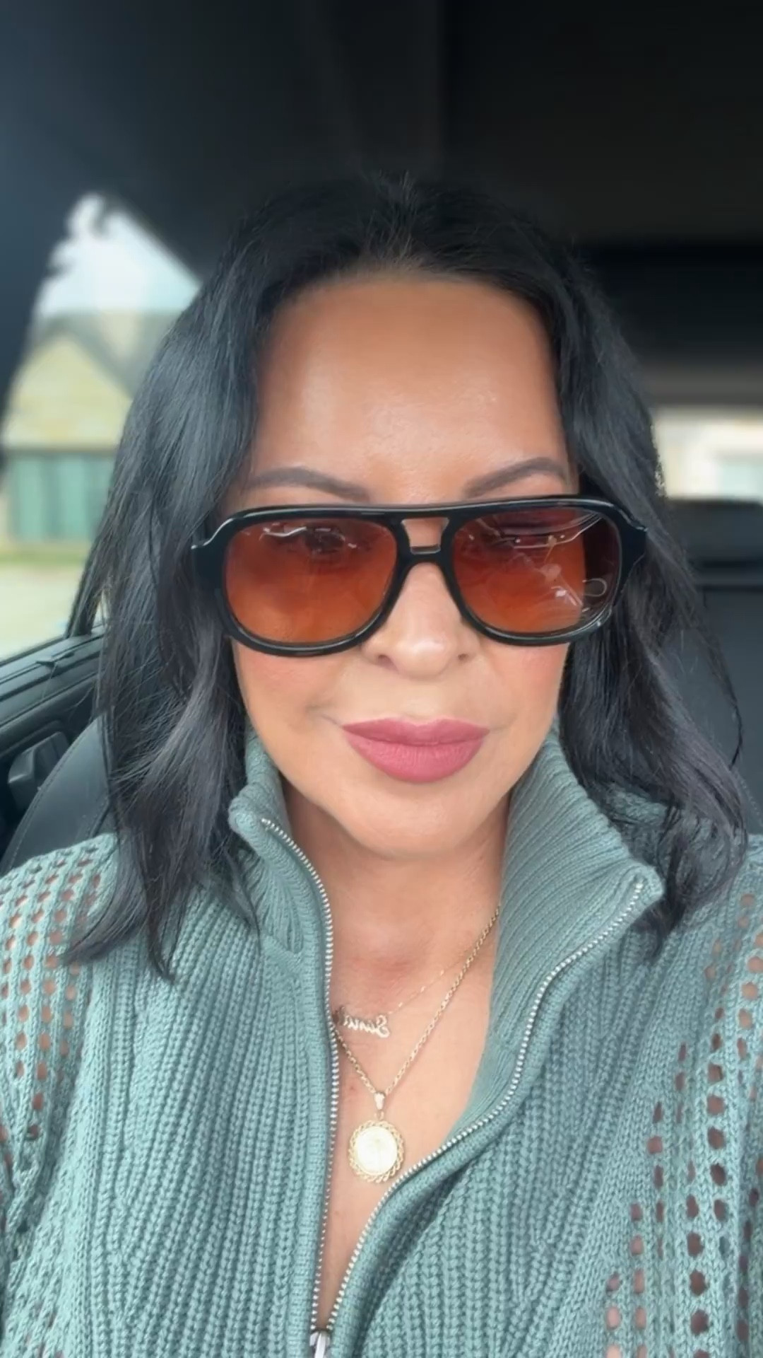 Top size medium (I’m a size 8) 



#LTKMidsize #LTKOver40 #LTKootd