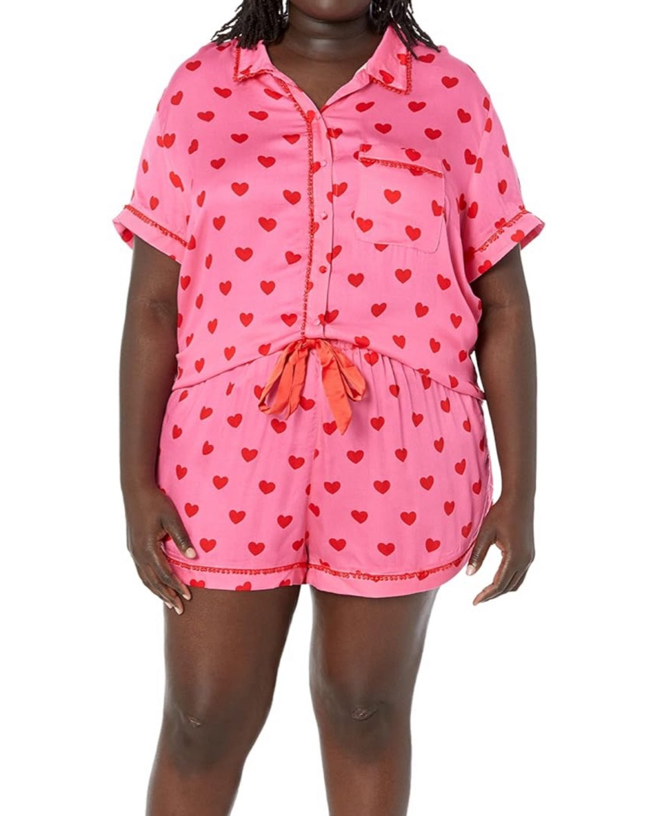 Valentines pjs 💕 

#LTKfindsunder50 #LTKsalealert #LTKmidsize