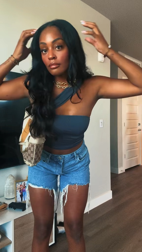 Such a vibe!✨🩷

#LTKFindsUnder50 #LTKStyleTip #LTKU