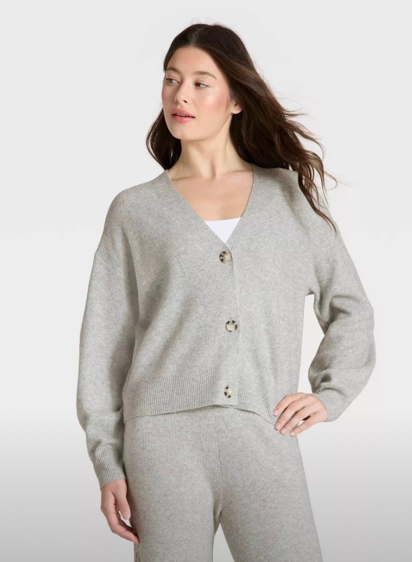 Cutest cardigan that also comes in Brown! 40% off Black Friday deal at Targett

#LTKHoliday #LTKSeasonal #LTKGiftGuide