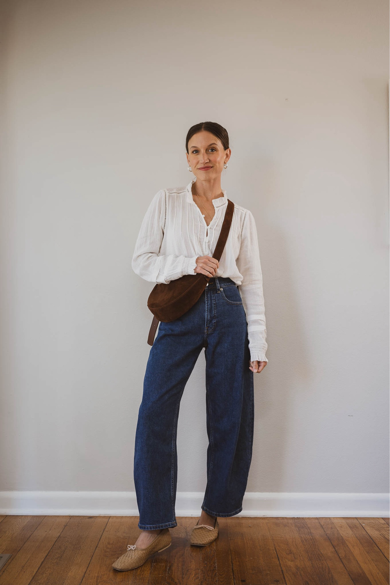 Fall Capsule: Day Fifteen 🍂

Faherty blouse, XS, fits TTS. Everlane jeans, 24, I took my smaller size. Frēda Salvador flats, STITCHANDSALT15 for 15% off your first purchase. Madewell bag. Chunky Silver Hoops from Sela Designs, ASHLEYROHR10 for 10% off. Mila Coin Necklace from Sheena Marshall Jewelry, STITCHANDSALT for $10 off

#LTKOver40 #LTKStyleTip #LTKSeasonal
