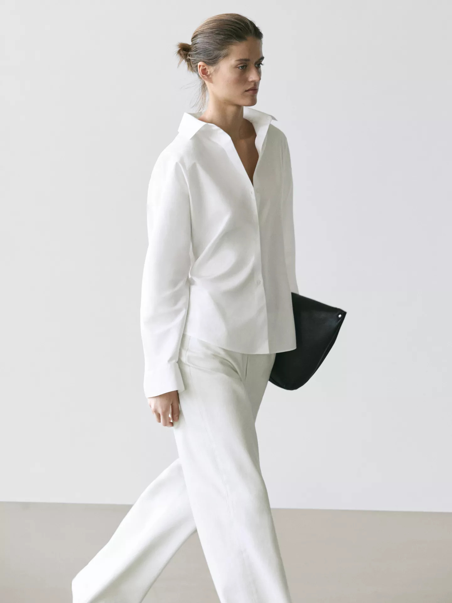 Cotton poplin shirt with dart detail | Massimo Dutti US