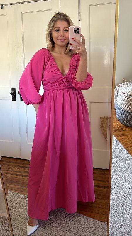 Pink Tuckernuck Dress ON SALE for under $100

It fits oversized but I’d recommend going with your true size! I’m wearing a small 

Perfect for a shower! 

#LTKwedding #LTKMostLoved #LTKbump