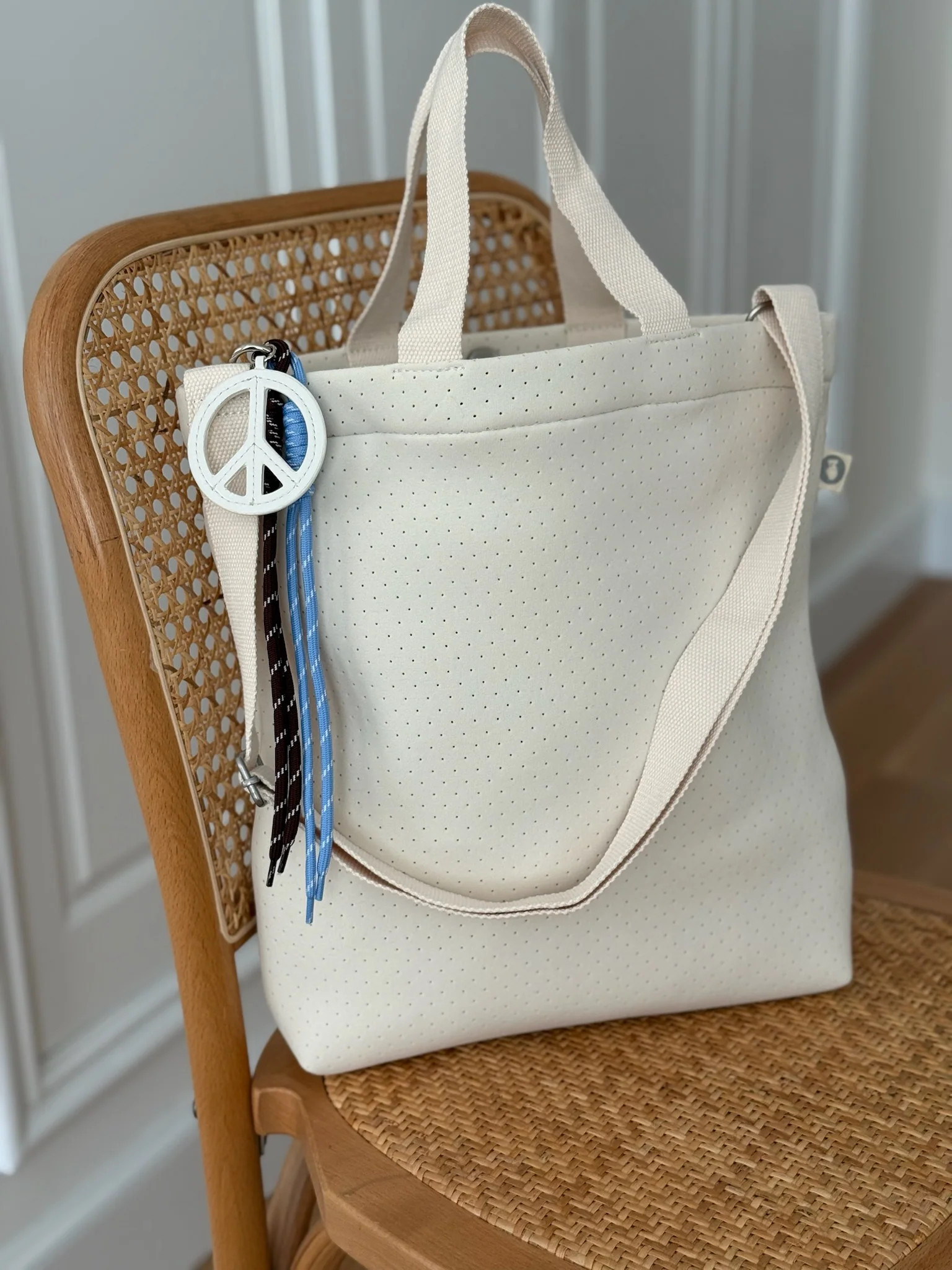 Ivory Neoprene Town Bag with Peace Sign Paracord Charm | Quilted Koala