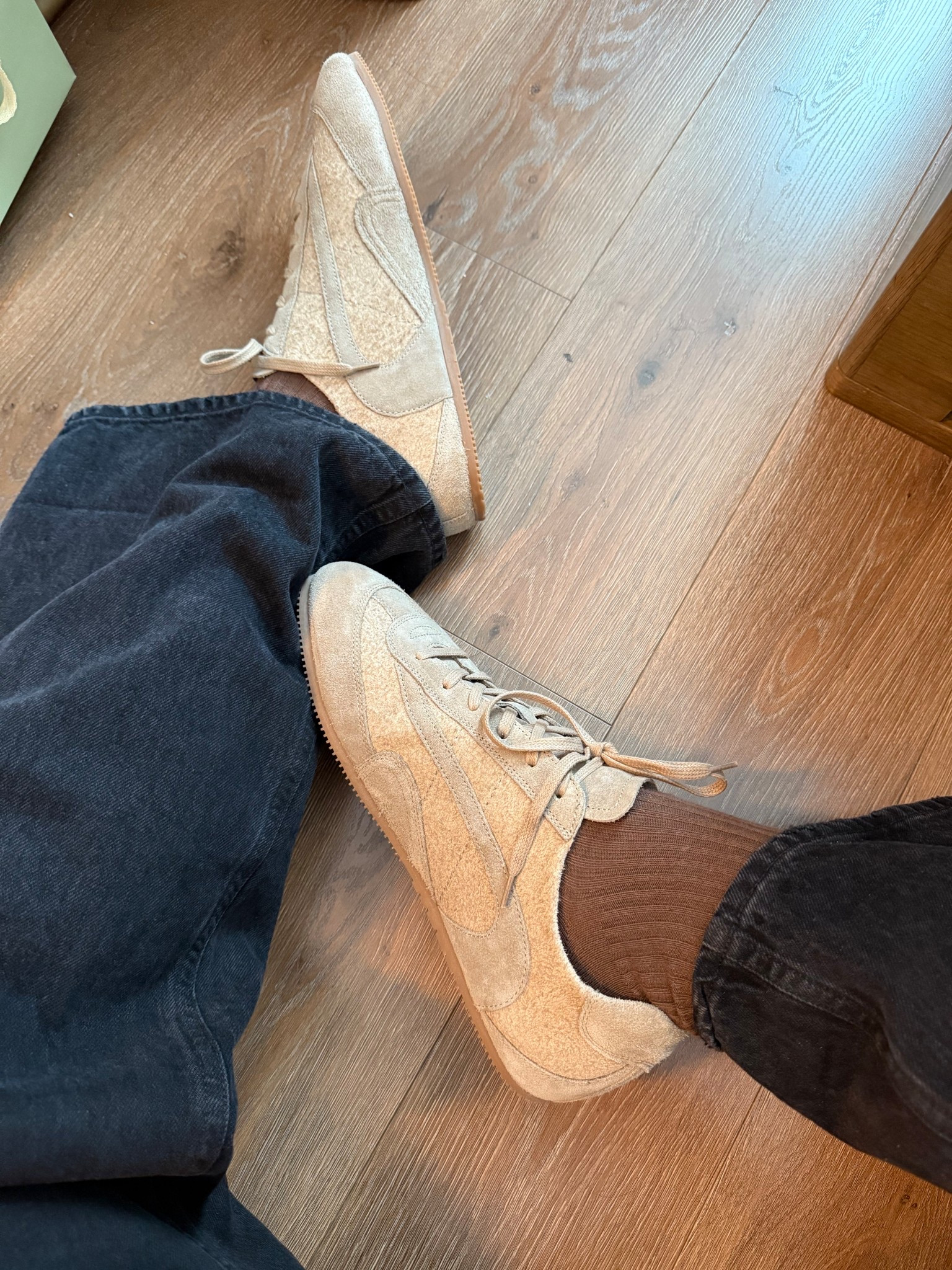 The sneakers of fall are chefs kiss


#LTKStyleTip #LTKSeasonal