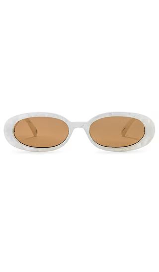 Le Specs Outta Love Sunglasses in White. | Revolve Clothing (Global)