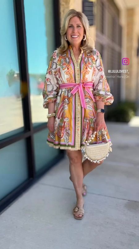 🥰I am typically “team solids”, but now and again I can’t resist a colorful print!  And this darling little button-up floral dress is a show-stopper.  It is fully lined and has a preacher’s collar and flowy sleeves with elastic cuffs.  This is a style I can wear throughout the summer.
Runs tts. Generous sizing. 

#LTKVideo #LTKSeasonal #LTKItBag
