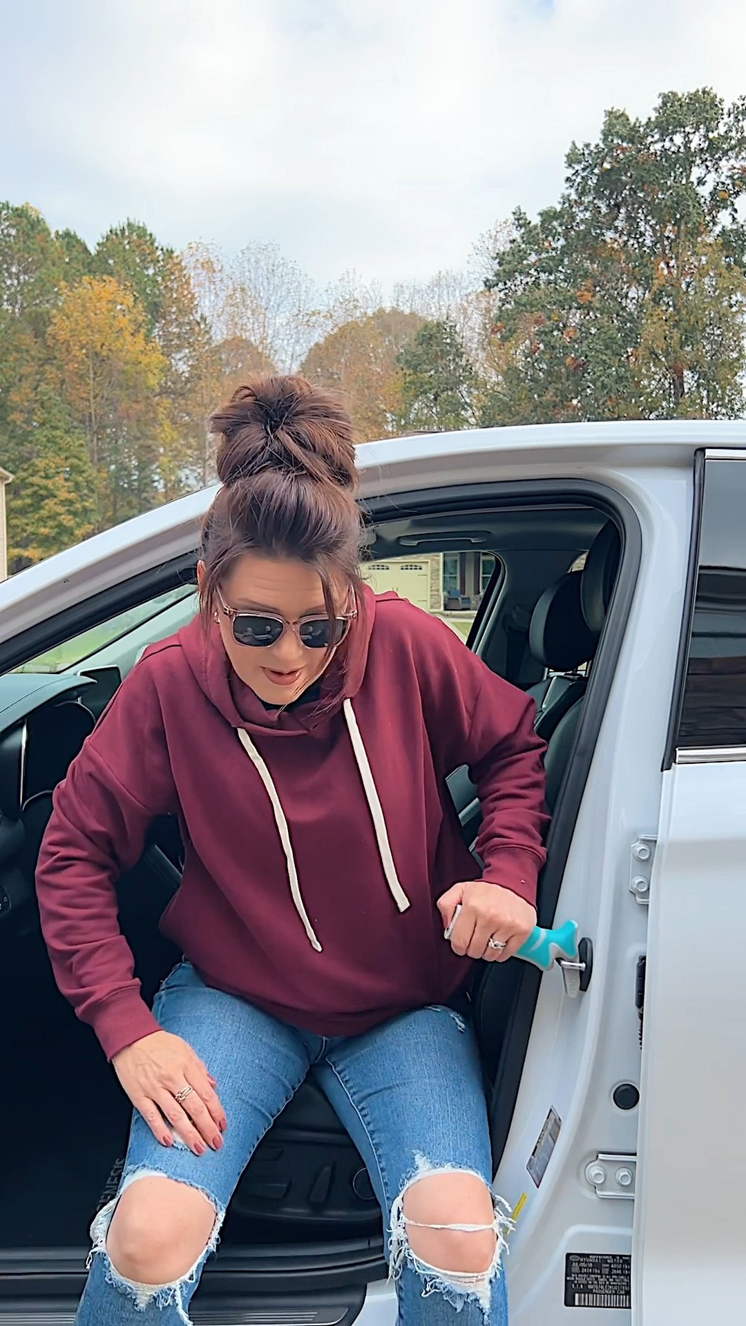 Everyone needs to know about this Amazon find!!!! It’s a portable car assist handle that helps those with mobility issues due to age, injury or surgery safely get in and out of any vehicle. It’s like a grab bar. Simply insert into your vehicle’s door latch before entering or exiting the car. It securely holds up to 300 lbs of pressure and won’t scratch your vehicle. 