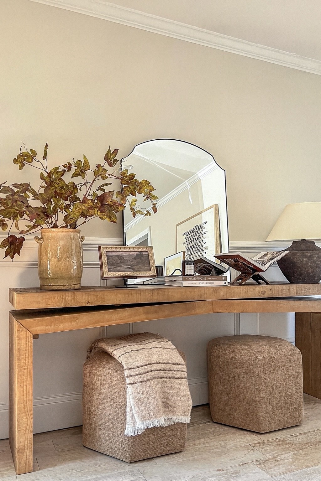 Fall Entryway 🍁🍂

Grape Ivy stems,  Afloral, Four Hands, Henn/Matthes console, Hanson Crackle Handled Vase, Candle Snuffer, Book stand, Petal Lane Home



#LTKSeasonal #LTKHome #LTKStyleTip