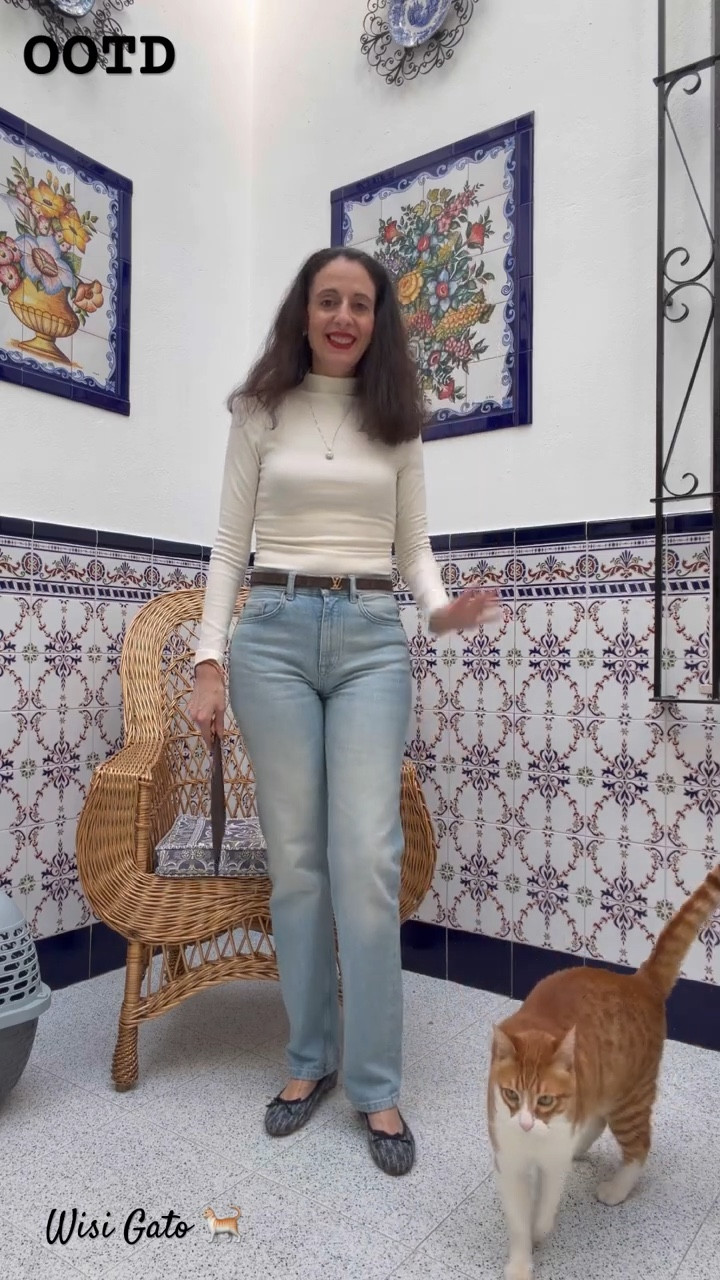 Outfit

• Top: Oglmove
💫20% off wisigato-KOL20%


• Bolso: Louis Vuitton

• Jeans: Massimo Dutti

• Cinturón: Louis Vuitton

• Pendientes y Collar: MSBLUE
💫15% off Wisi15
🔗 https://msblue.com/products/freshwater-pearl-pendant-necklace-and-earrings-set?variant=49092453990677

• Zapatos: Carolina Herrera

#ootd #outfit #louisvuitton  
#massimodutti #carolinaherrera   


#LTKstyletip #LTKespana #LTKeurope