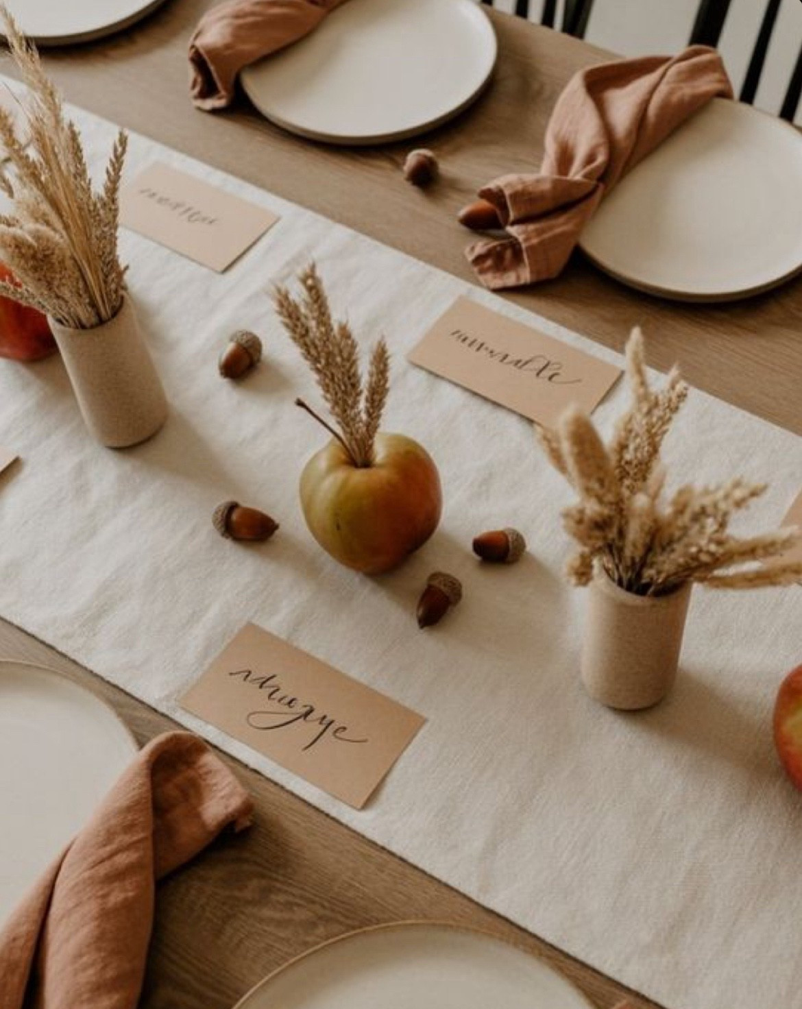 Thanksgiving table finds for a simple harvest table look!

#thanksgiving #host #tablescape #thanksgivingtable #thanksgivingdecor 

#LTKHome #LTKHoliday #LTKSeasonal