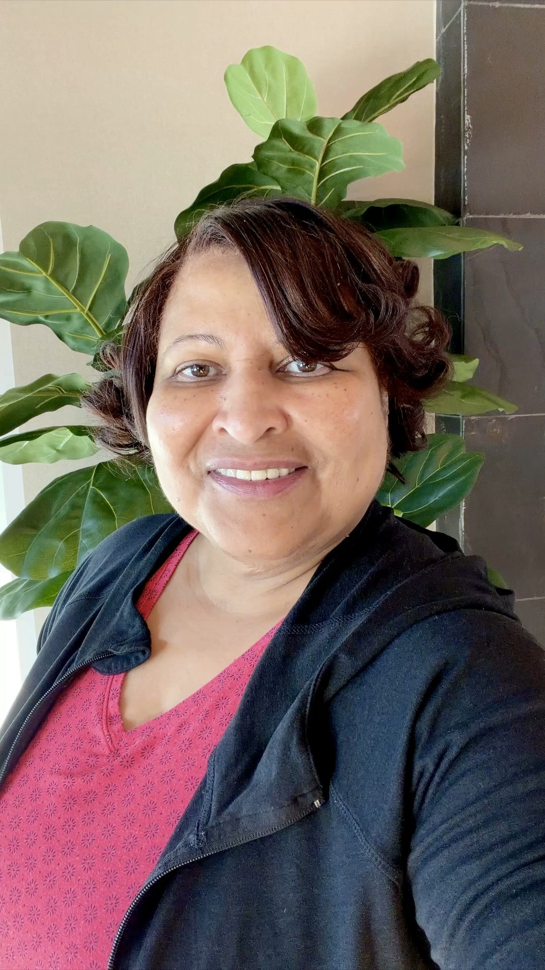 This fiddle leaf fig tree is stunning 🌴

It was in the gym that my daughter belongs to. All of their decor is amazing and it's one of the nicest places to workout.  

 

#LTKdayinmylife #LTKfitnessgoals