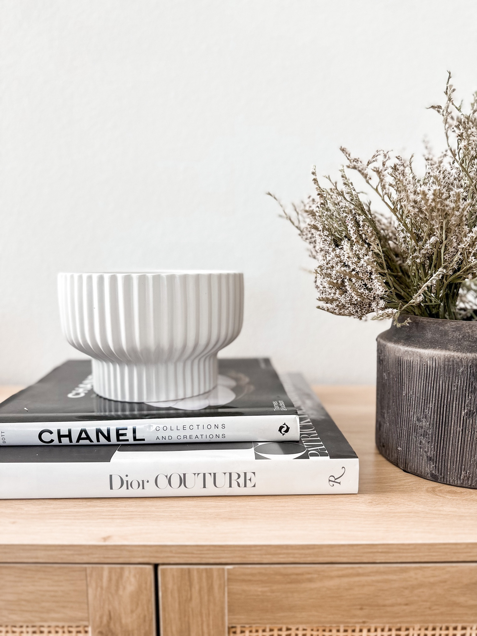 Some Walmart finds I’m loving! #walmartfind #walmartfinds #walmartplanter #walmartbowl #homedecor #officedecorm

#LTKhome