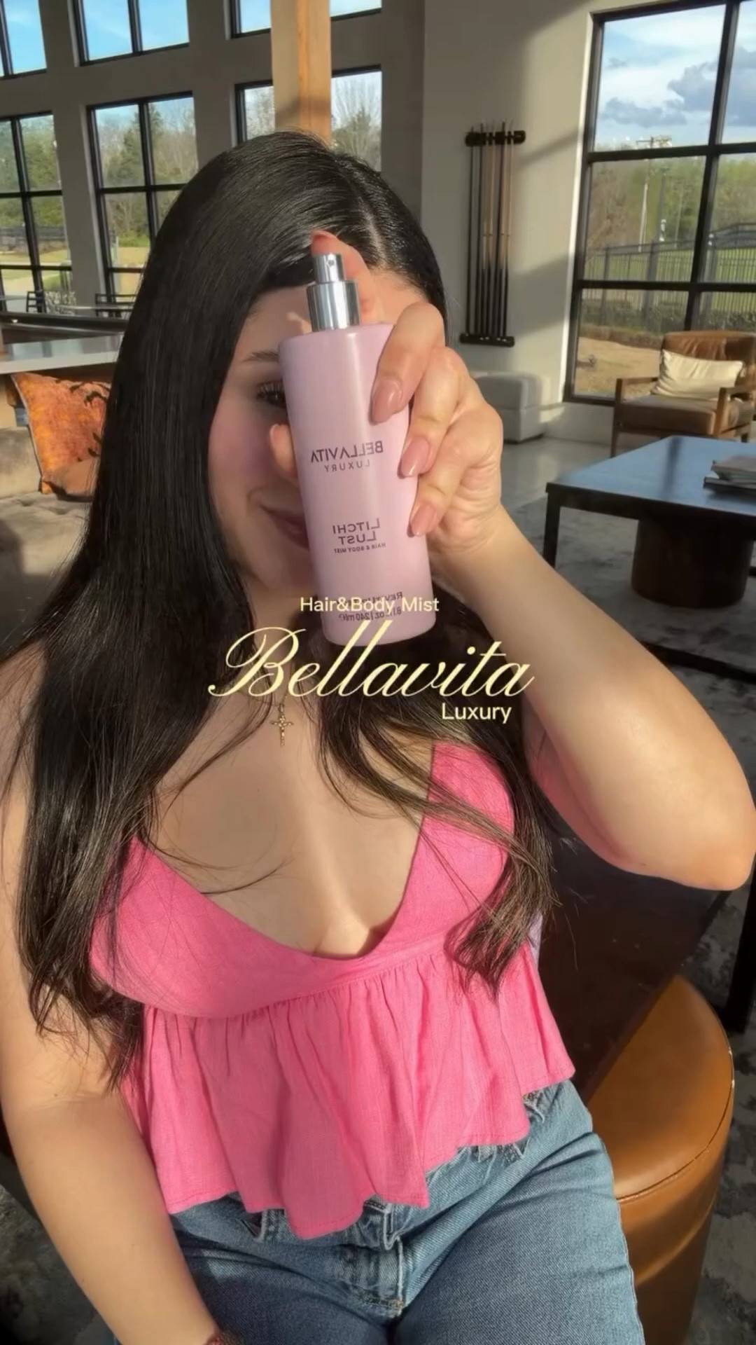 Femenino, dulce y un poquito adictivo @bellavitaluxury.usa 
De esos aromas que llaman la atención sin intentar.

Usa mi código MARI5 🤍

#fragancia #perfume #everydayluxury #bellavita #scentoftheday