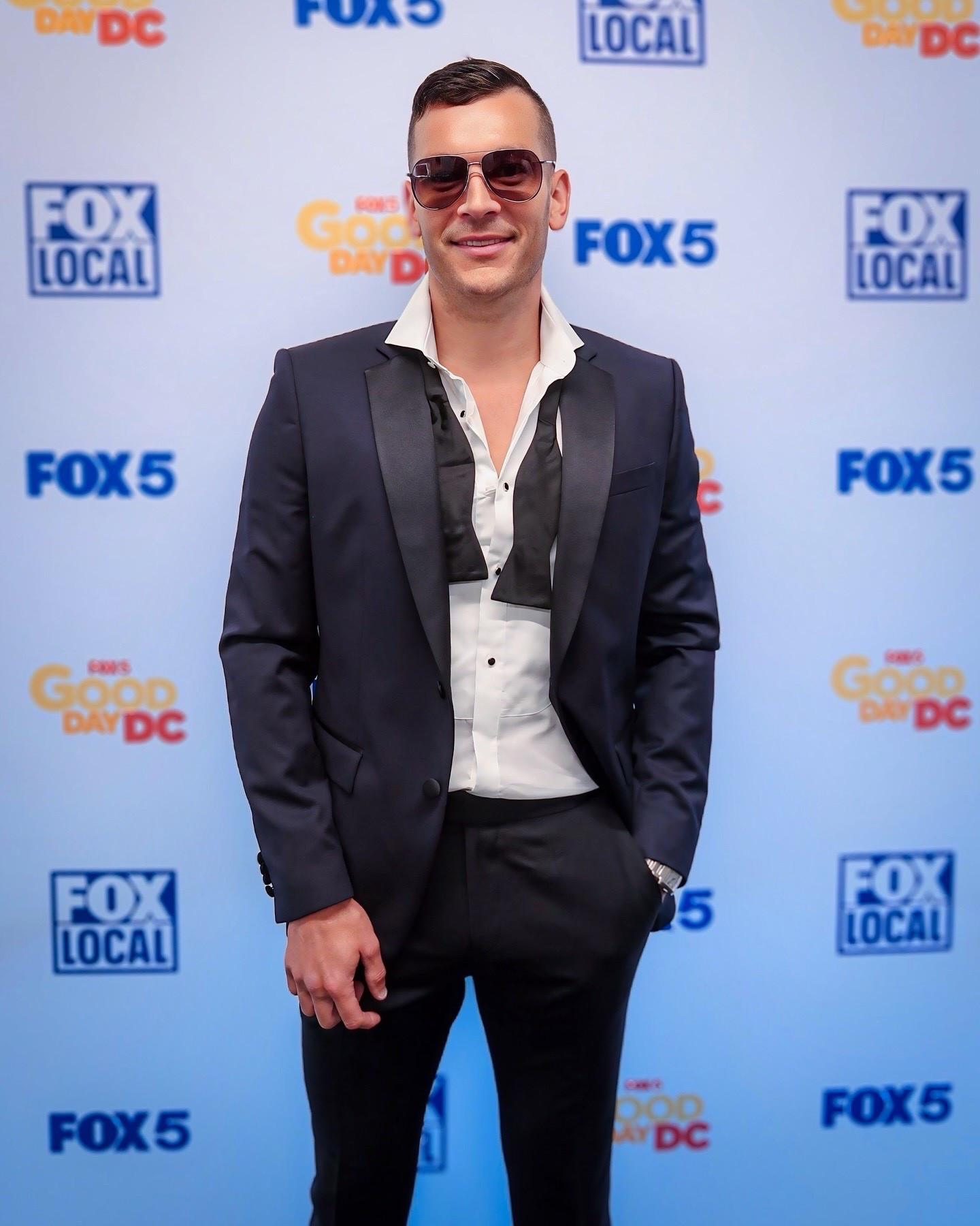 It’s formal elegance with a navy jacket, sleek black tuxedo pants, and a self-tie bow tie. Pure swagger! My final @fox5dc segment.


#LTKSummerEdit #LTKMens #LTKStyleTip