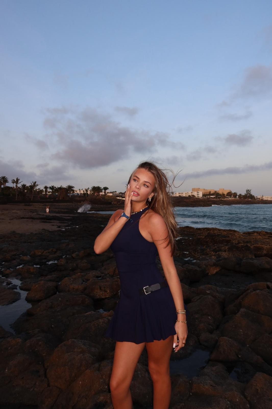 Navy Zara pleated mini dress with belt ⭐️ Linked some similar dresses x

Summer outfit, summer style, short dress, halter neck dress, pleated skirt, spring outfit ideas, going out, girls night, date night

#LTKpartywear #LTKuk #LTKspring