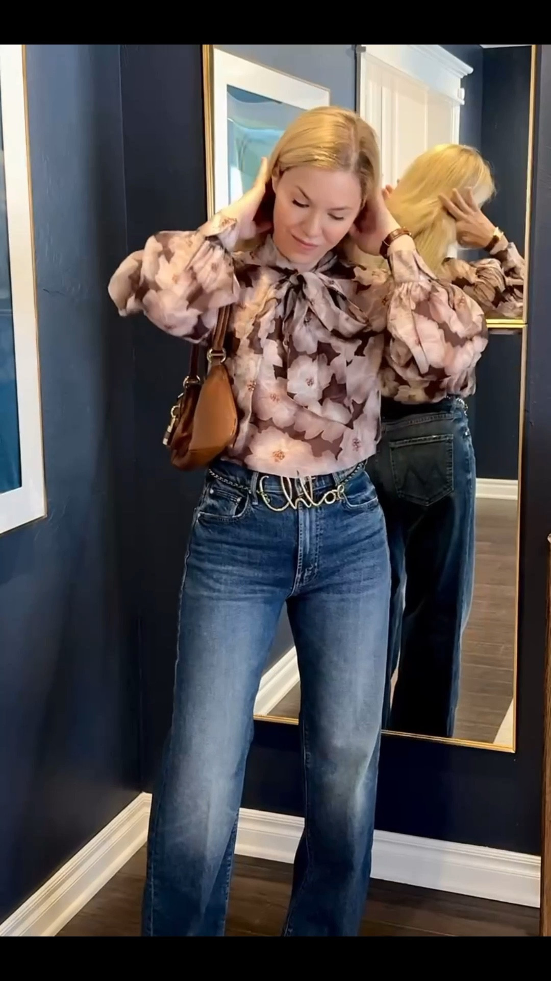 This floral top is so cute and a little cropped BUT perfect for tucking in.


Mother jeans 
Fall outfit 
Chloe belt 

#LTKItBag #LTKStyleTip 

#LTKFindsUnder100 #LTKSaleAlert #LTKootd #LTKSeasonal