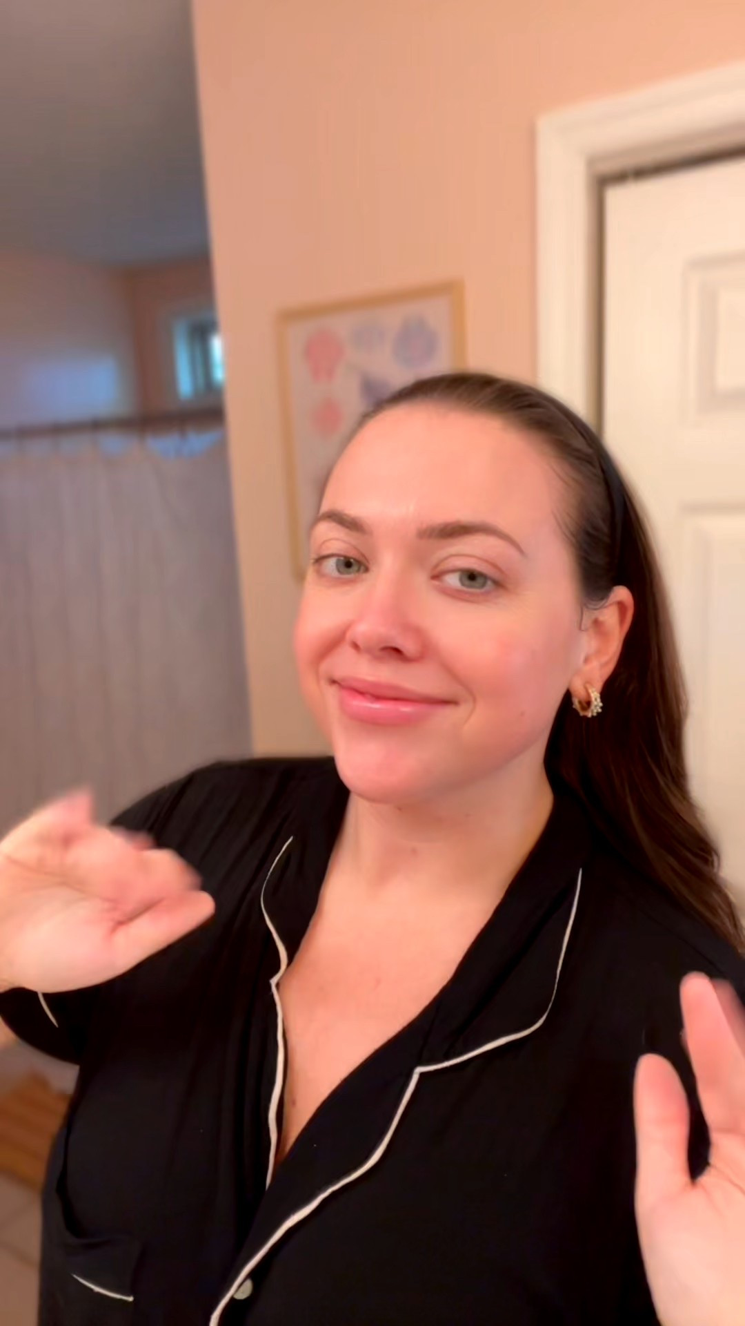 The technology in this moisturizer is insane! It is made with plant stems cells and in just a week, my fine lines and wrinkles are disappearing. 🤯🤌🏼🫶🏼 

#skin #skincare #clinicalskincare #skinlongevity #scientistfounded #exosomes #collagen #liketkit #ad

#LTKBeauty #LTKFindsUnder100 #LTKActive