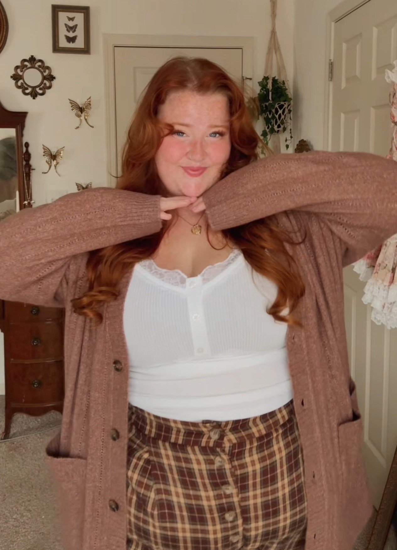 this sweater + tank top combo is to die for!! 

#LTKPlusSize