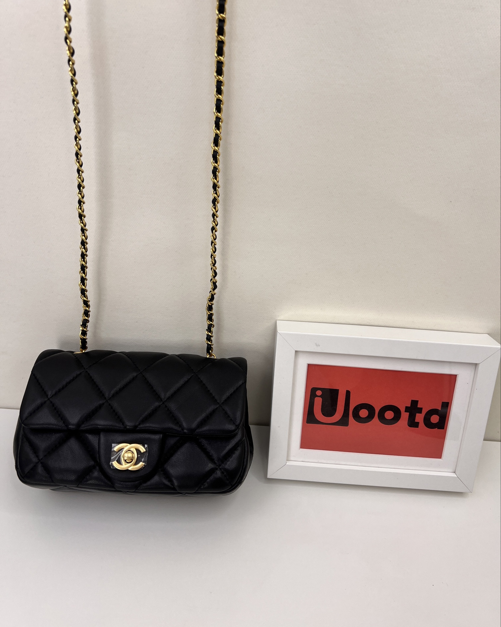 CHANEL small handbag mini Bag women shoulder Bag 

#LTKfindsunder100 #LTKmidsize #LTKworkwear