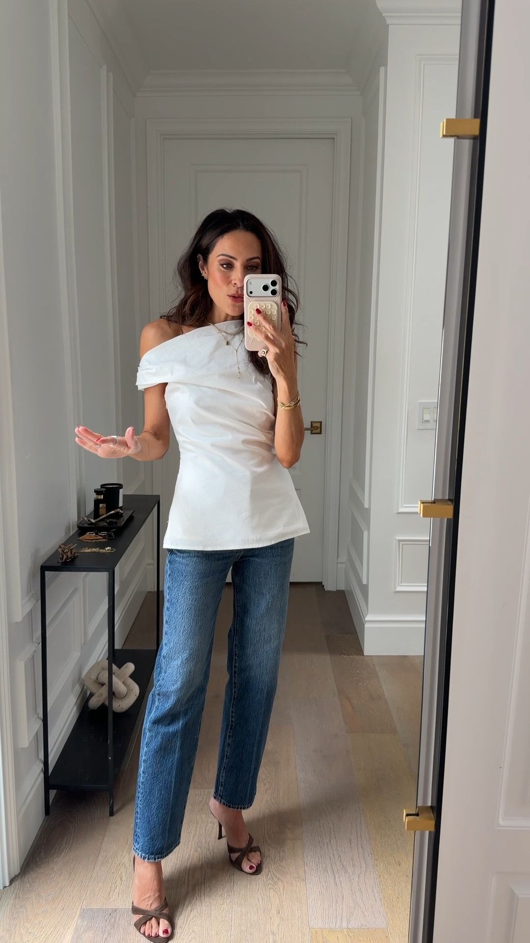Lucy’s whims in casual daytime outfit. White statement top, distresses jeans that you’ll wear all season.
Top size 0
Jeans 24 


#LTKootd #LTKOver40 #LTKSeasonal