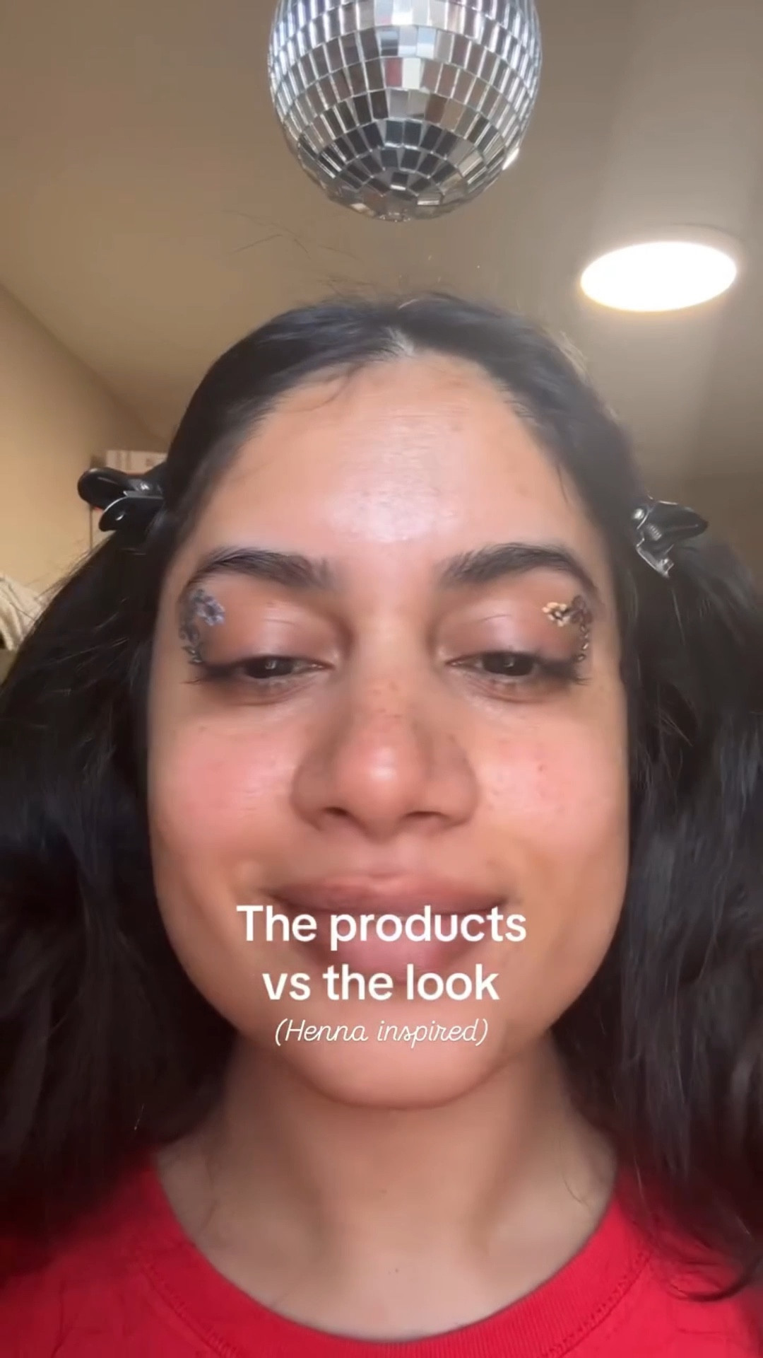 #flowers #spring #henna #eyeliner #makeuplook 

@stilacosmetics 
@makeuprevolution 
@nyxcosmetics