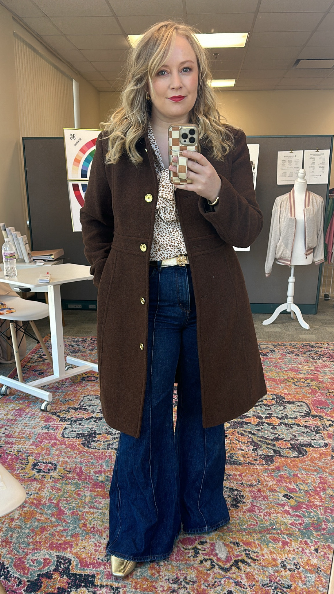 In love with my outfit today. Consider sizing up one in the coat. The jeans are long. #romanticclassic #hocspring #hocautumn