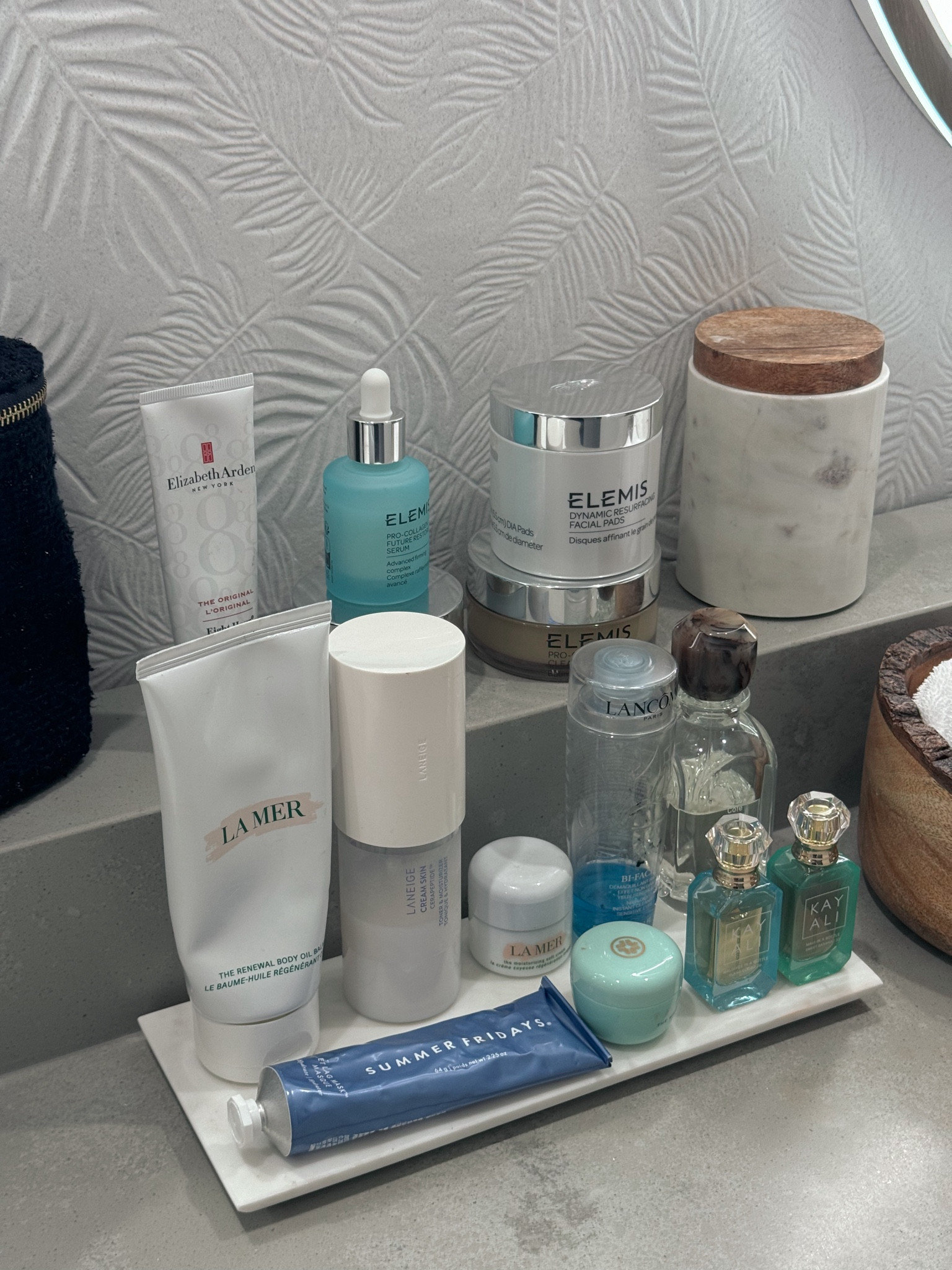 Holiday skincare essentials 

#LTKbeauty #LTKluxury #LTKtravel