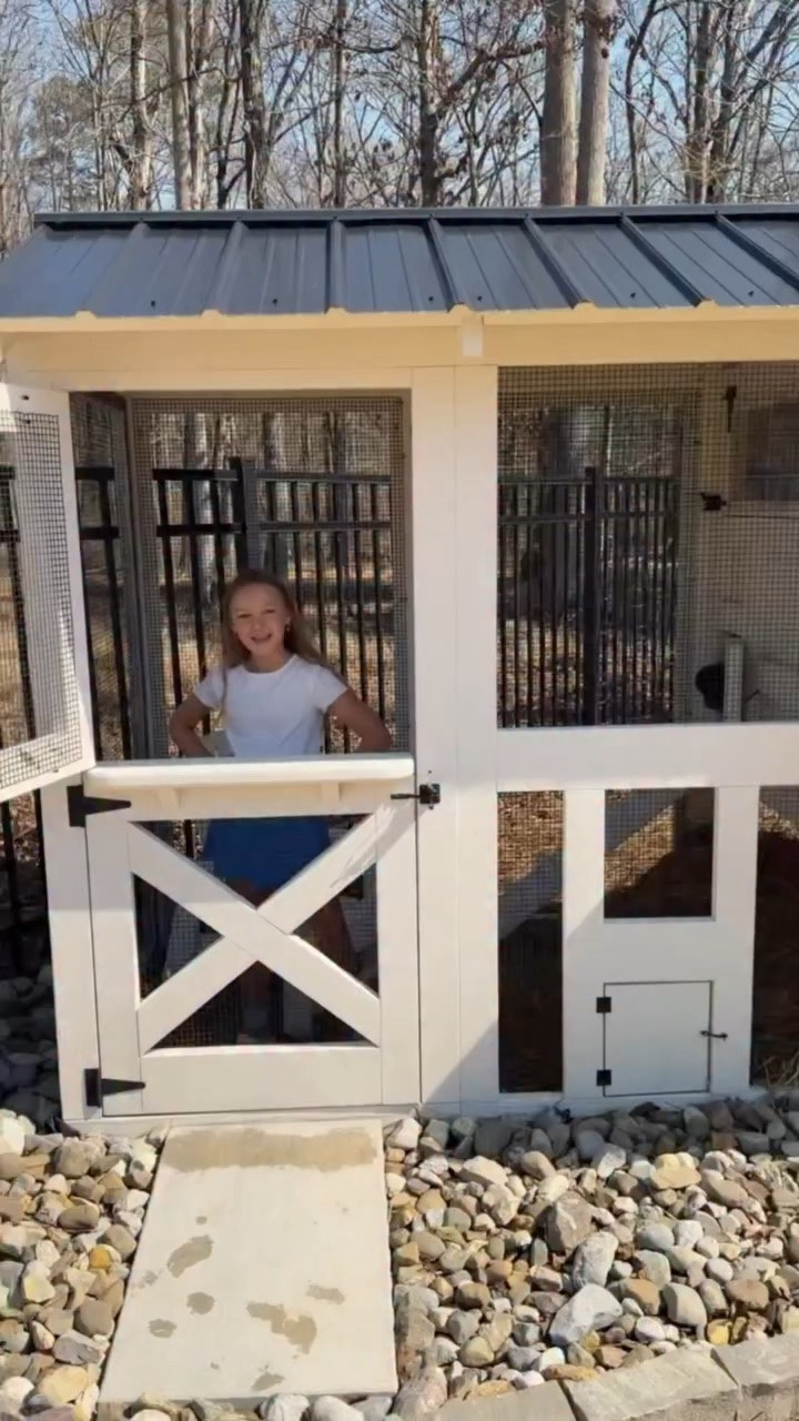 Leni had to give Pearl’s Bunny Bungalow the FULL tour & when did she become an adult?!!?

We surprised her with this from @carolinacoops and y’all… her reaction was everything. Pearl loves her Bunny Bungalo, and Leni is basically her personal real estate agent now. I can hardly stand how cute this whole thing is!!

If you know us, you know we are a Carolina Coops family through and through, so when it came time to get Pearl a real home, there was only one call to make. They absolutely nailed it.